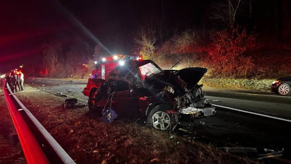 merritt parkway accident today
